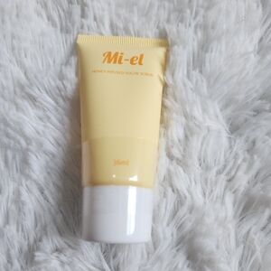 Mi-el honey infused sugar scrub 36 ml brand new sealed